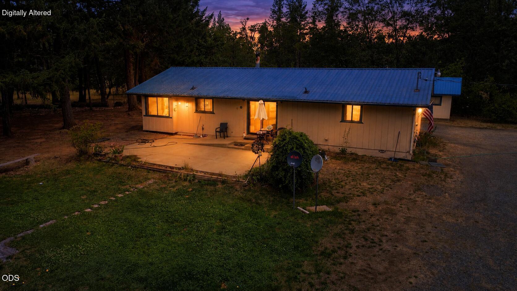 1934 Laurel Road Cave Junction, OR 97523 - Photo 1 of 18 Gallery Image 1