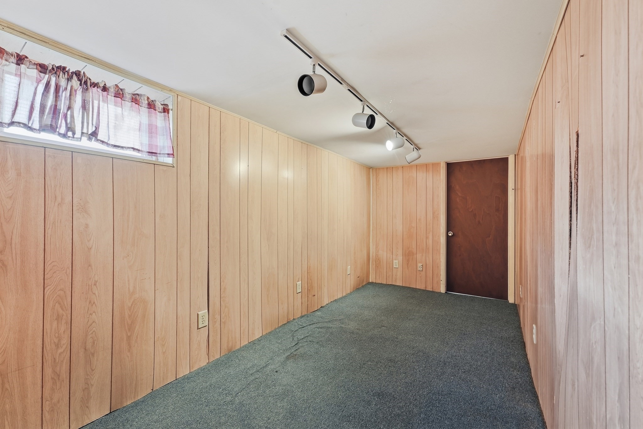 57 Maple Street West Springfield, MA 01089 - Photo 30 of 39 Gallery Image 30