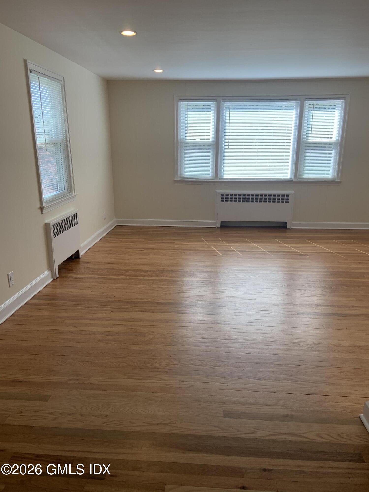 9 Pemberwick Road Greenwich, CT 06831 - Photo 11 of 31 Livingroom/Dining Room