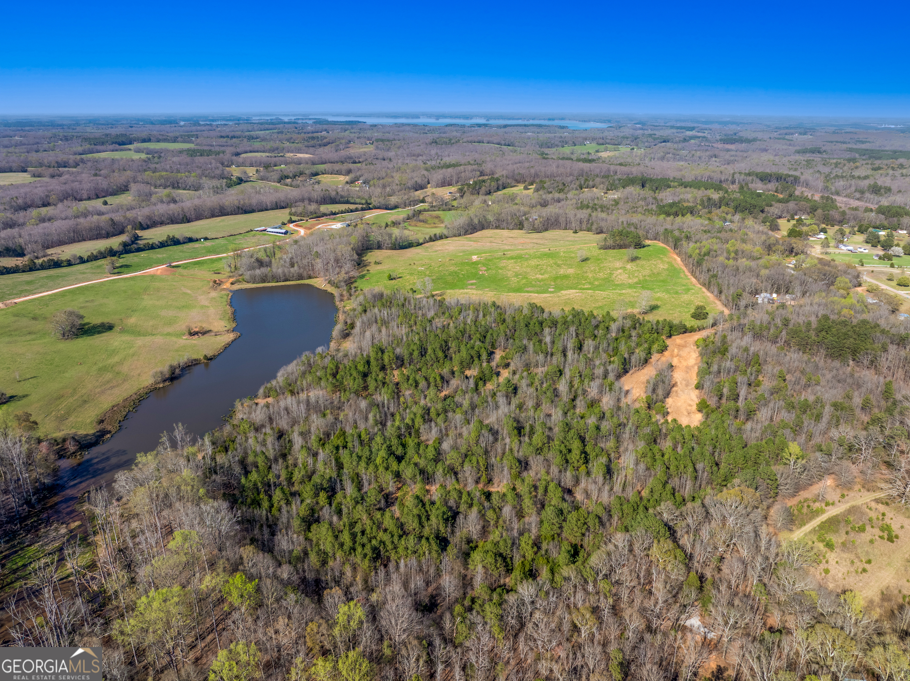 8 Legacy View Hartwell, GA 30643 - Photo 3 of 21 a view of a lake with beach and ocean view
