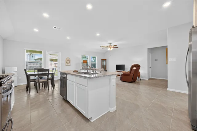 $335,000 | 2322 East Winding Pines Drive, Tomball, TX 77375