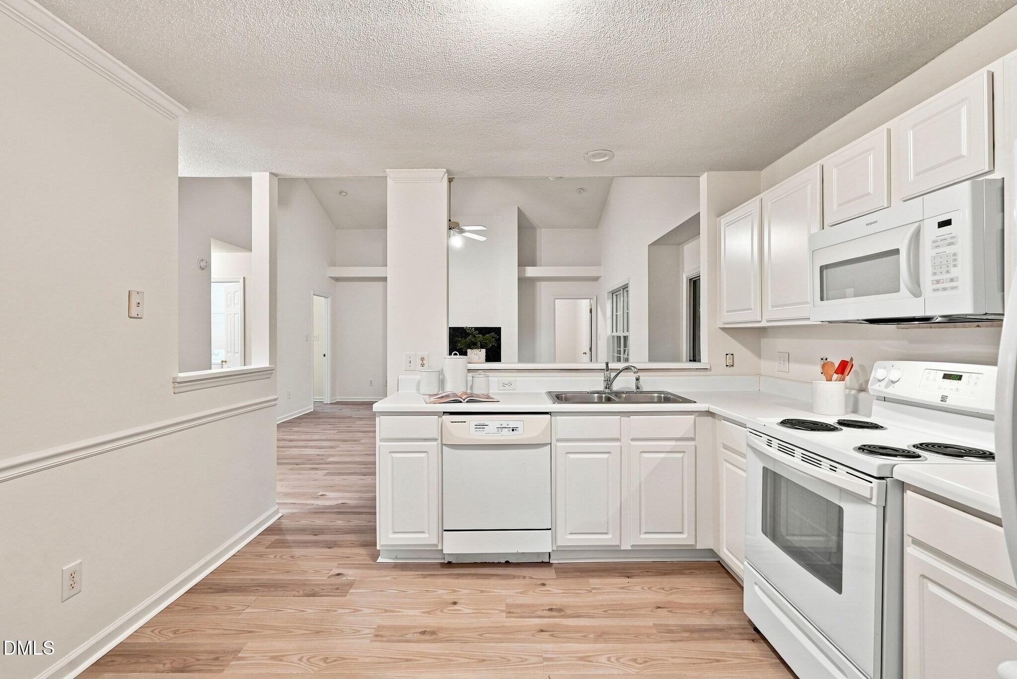 331 Rosehaven Drive Raleigh, NC 27609 - Photo 17 of 41 017_331 Rosehaven Drive20