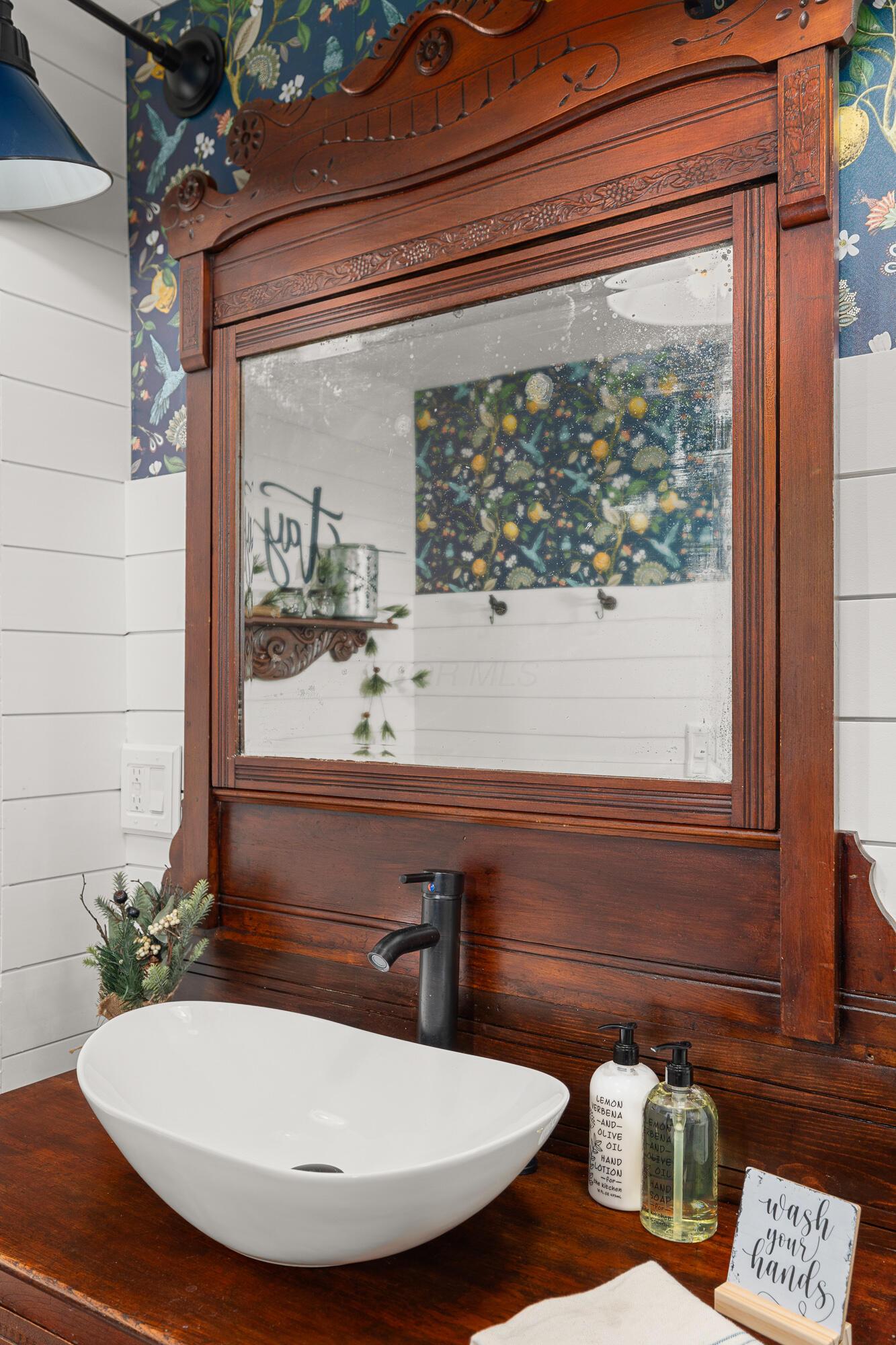 678 Andover Road Mansfield, OH 44907 - Photo 54 of 95 int-bas-bath-2