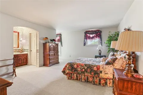 $699,000 | 10 Chateau Latour Drive, Kenner, LA 70065