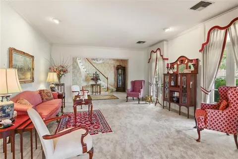 $699,000 | 10 Chateau Latour Drive, Kenner, LA 70065