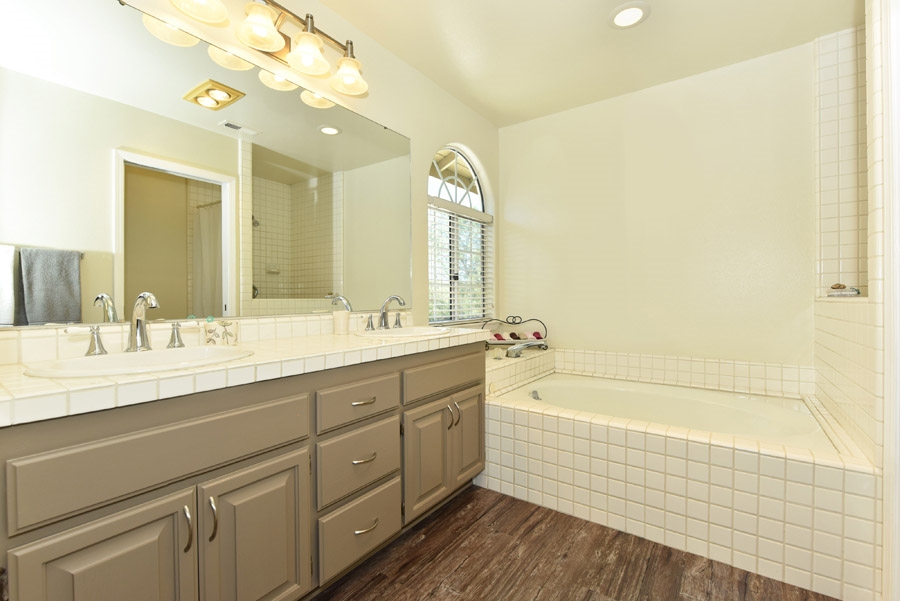 29050 Miller Road Valley Center, CA 92082 - Photo 15 of 25