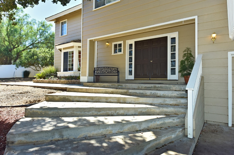 29050 Miller Road Valley Center, CA 92082 - Photo 3 of 25