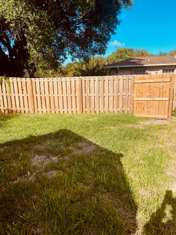 $3,995 | 615 Northeast 2nd Avenue, Delray Beach, FL 33444