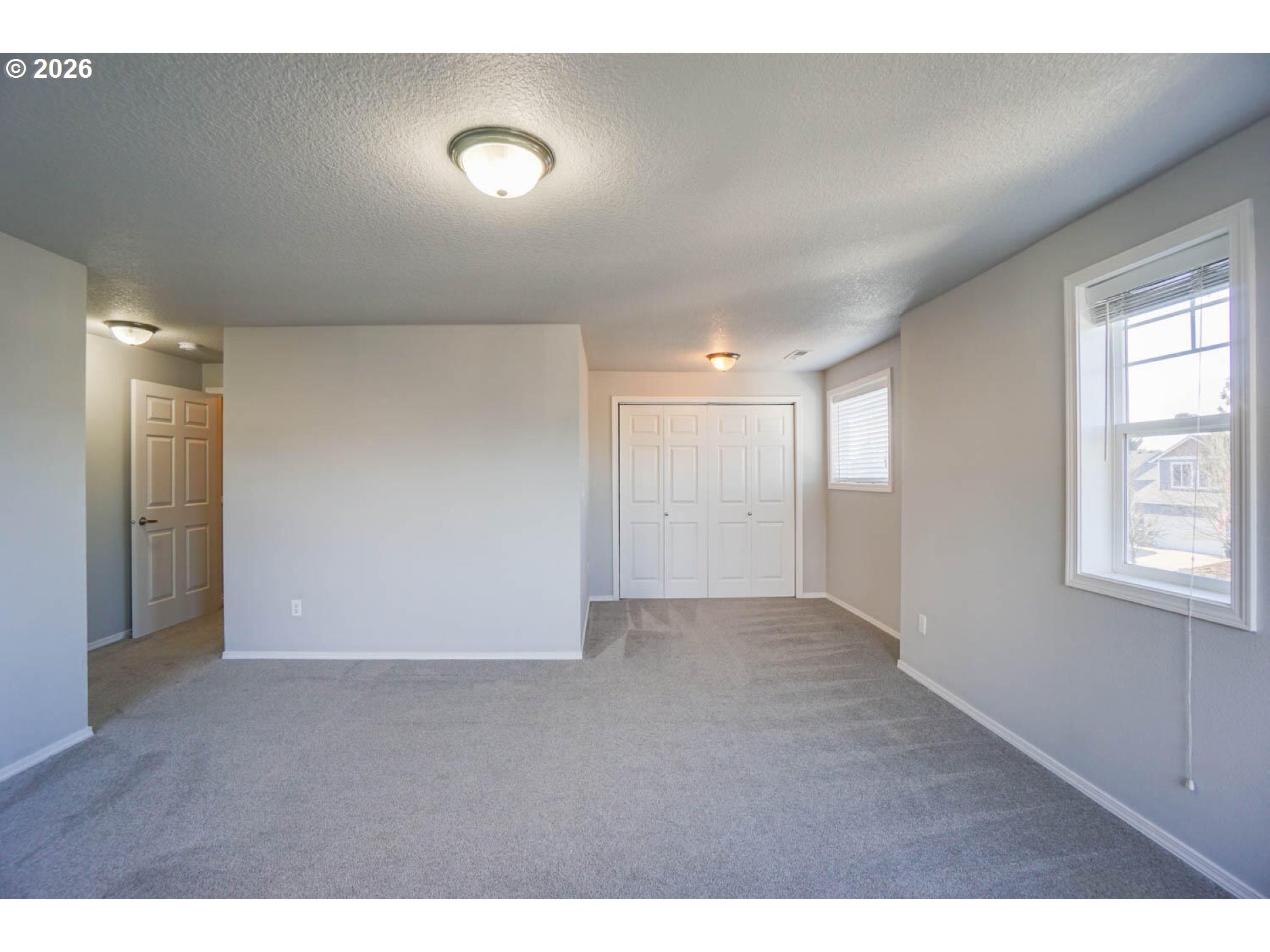1612 North Heron Drive Ridgefield, WA 98642 - Photo 25 of 33 a view of an empty room and window