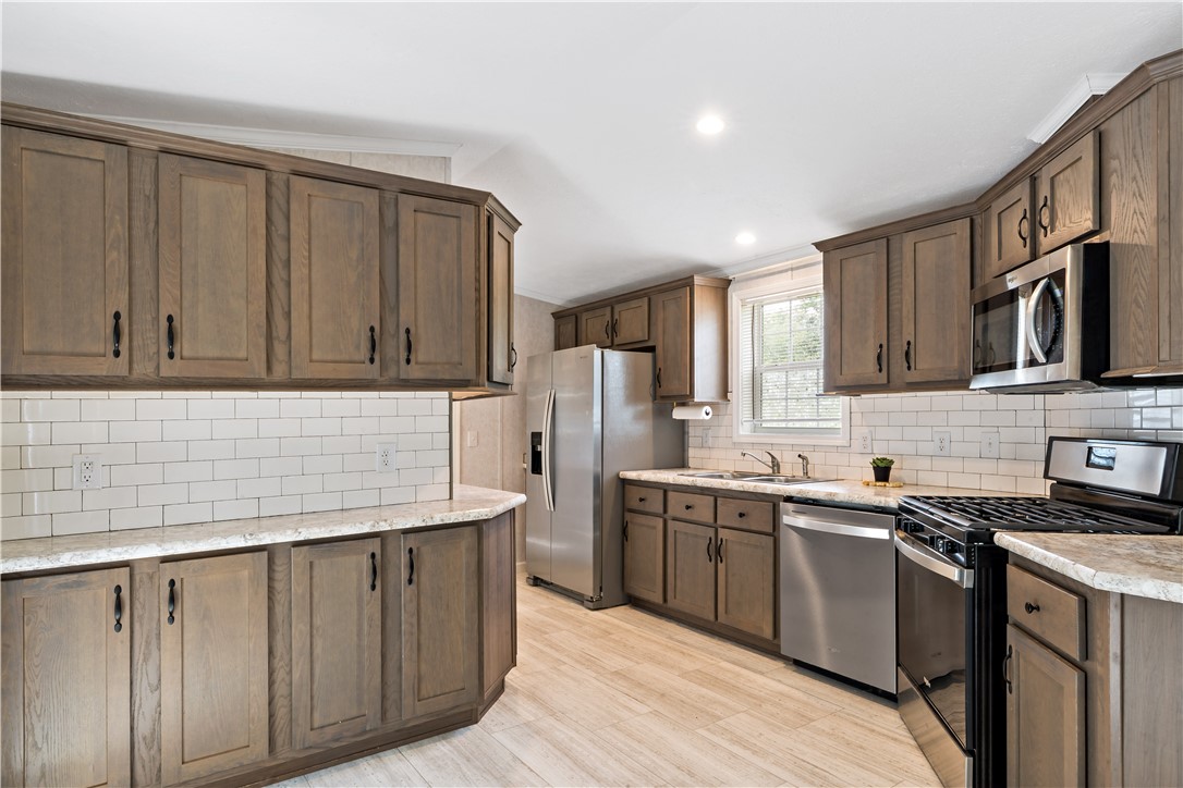 38 Diamond Hill Road Glocester, RI 02814 - Photo 2 of 38 Gallery Image 2
