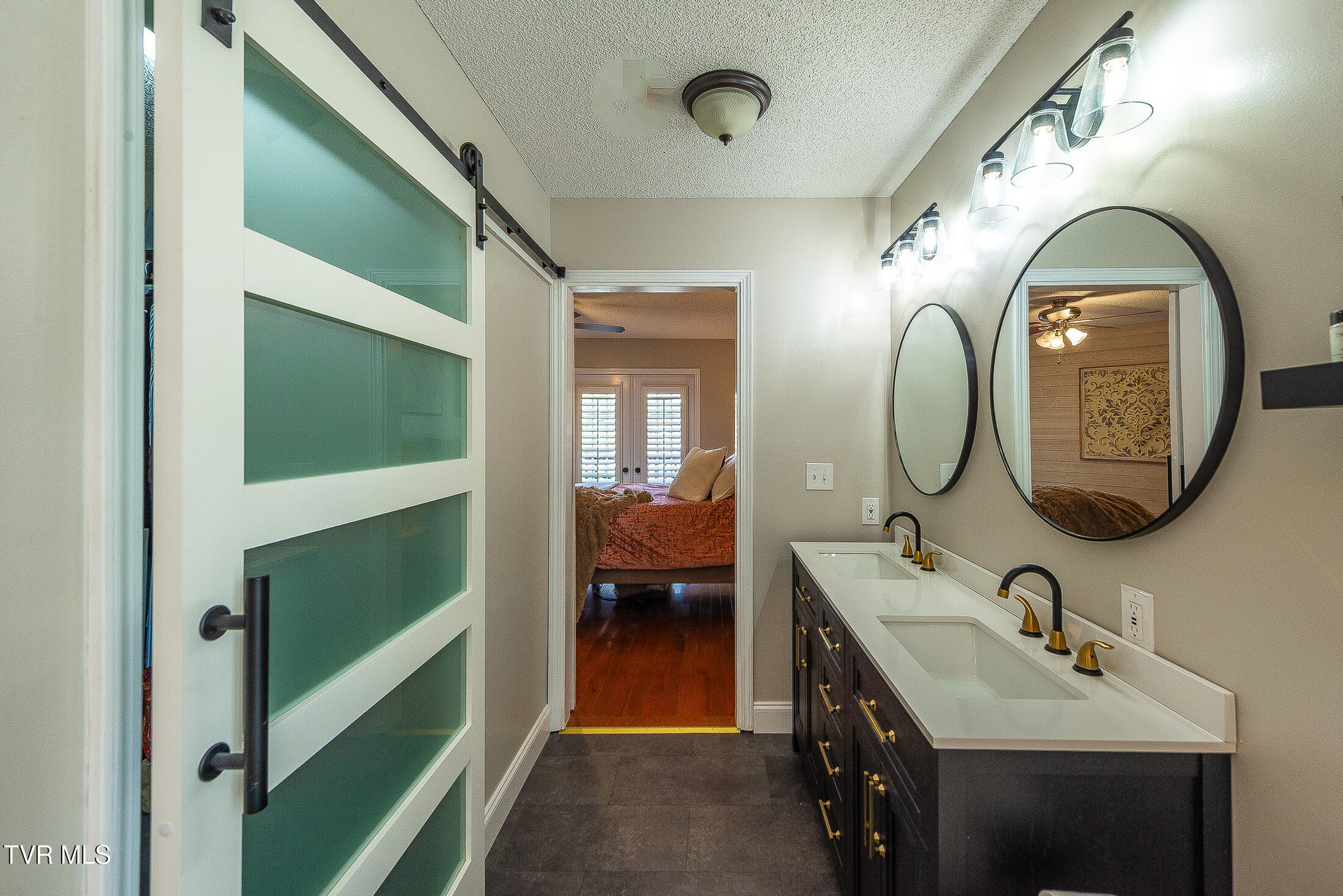 168 East Ravine Road, Unit 168 Kingsport, TN 37660 - Photo 20 of 72 primary en suite