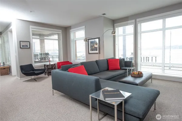 $1,249,900 | 1950 Alaskan Way, Unit 227, Seattle, WA 98101