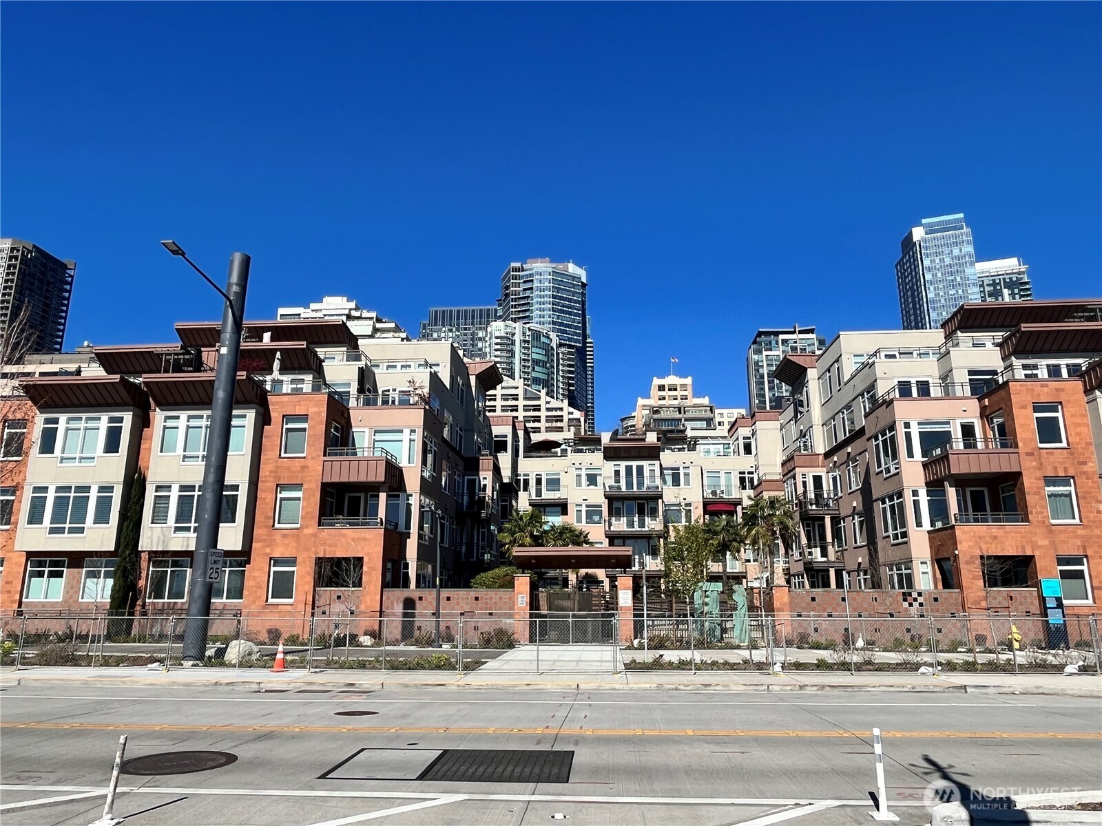 1950 Alaskan Way, Unit 227 Seattle, WA 98101 - Photo 28 of 34