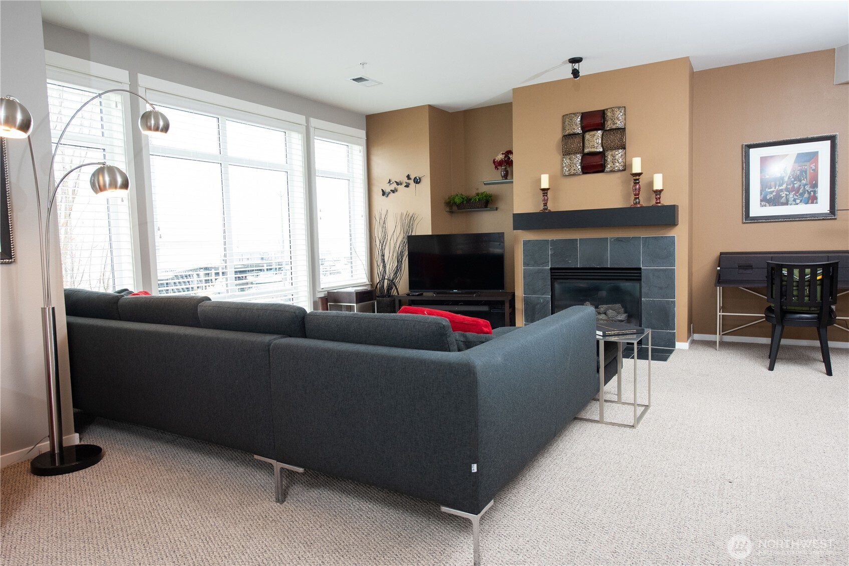 1950 Alaskan Way, Unit 227 Seattle, WA 98101 - Photo 7 of 34