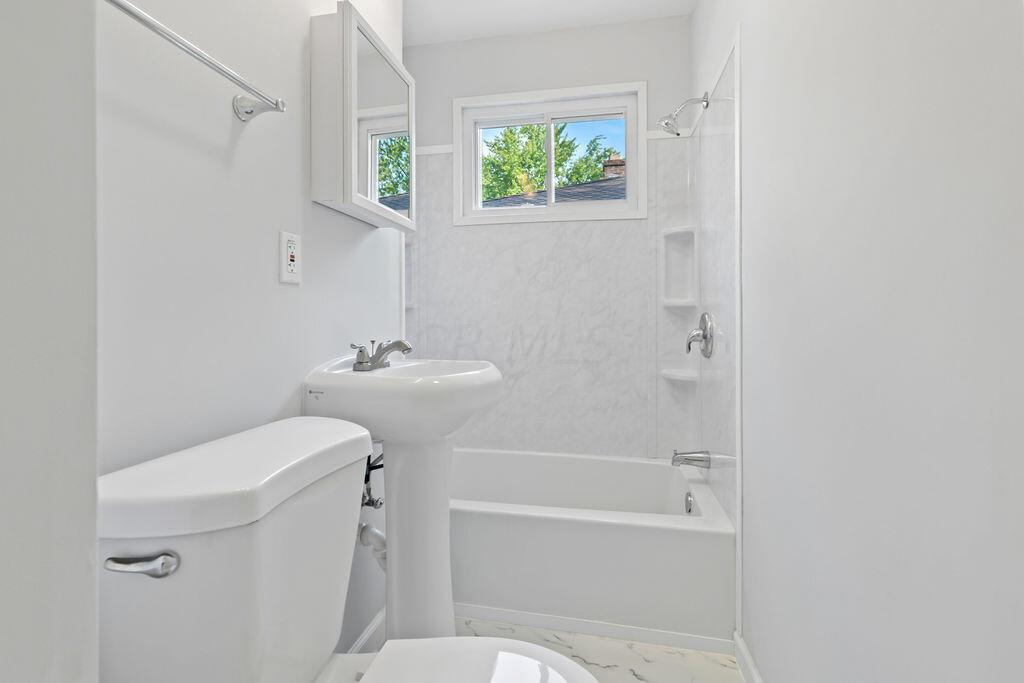 1610 Selkirk Road Columbus, OH 43227 - Photo 14 of 26 Full Bathroom Two