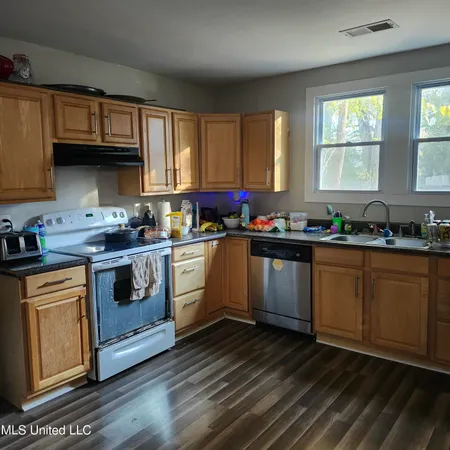 $210,000 | 510 Strayhorn Street, Senatobia, MS 38668