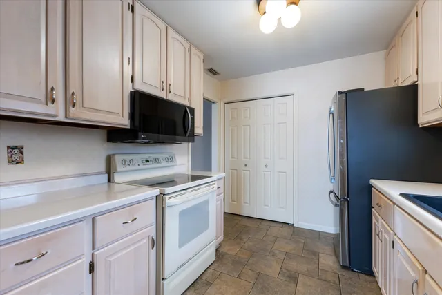 $185,000 | 2376 Wisconsin Street, Oshkosh, WI 54901