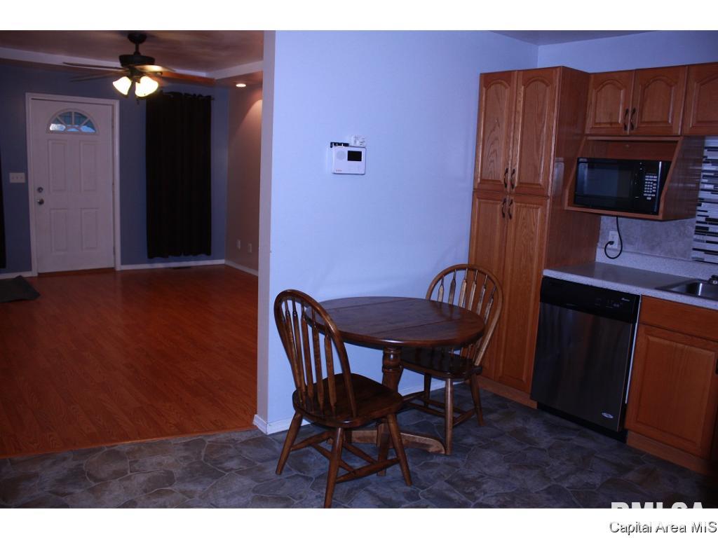 1304 North Rutledge Street Springfield, IL 62702 - Photo 15 of 24