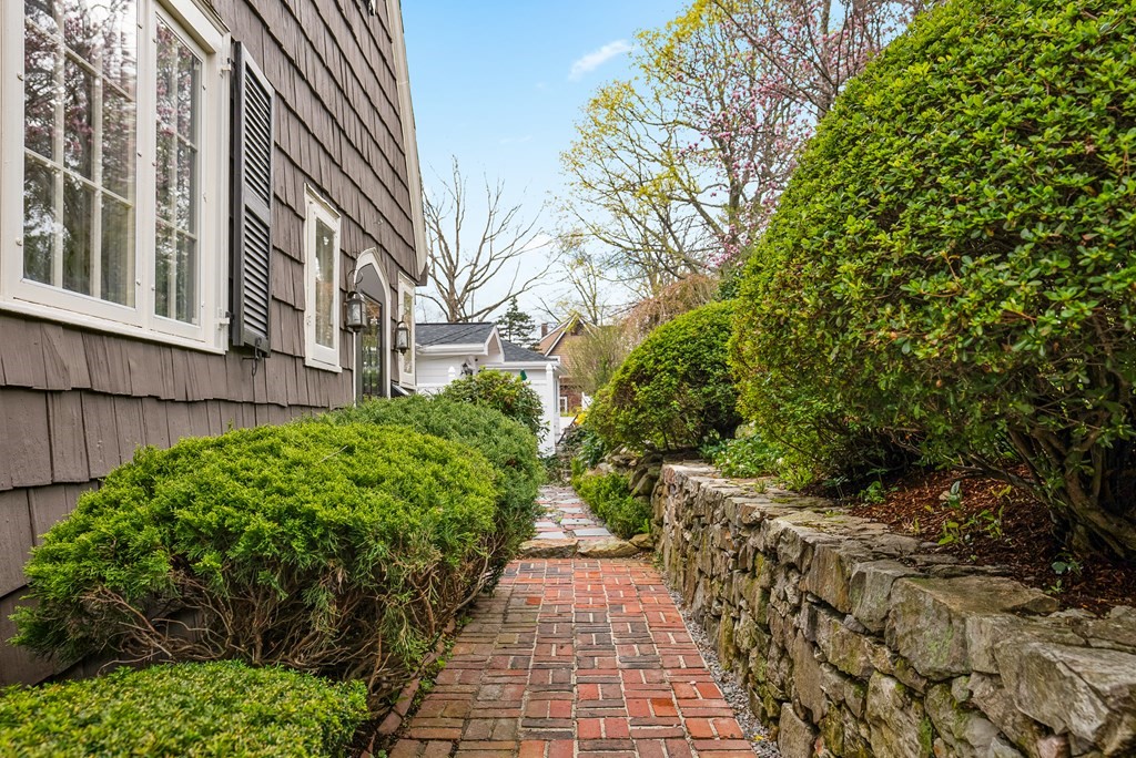 86 Moss Hill Road Boston, MA 02130 - Photo 36 of 41 Gallery Image 36