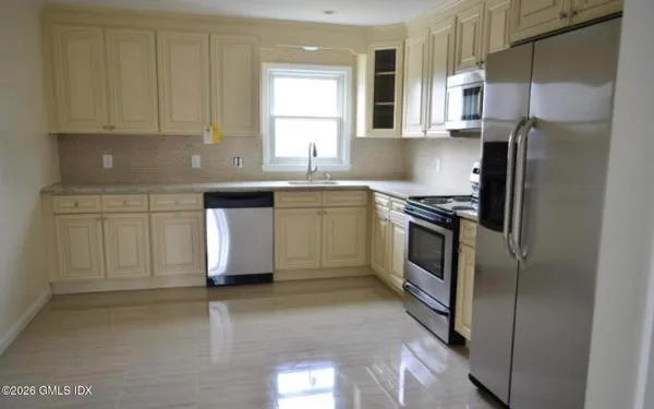 $4,000 | 3 1/2 Seitz Lane, Unit 2, Cos Cob, CT 06807