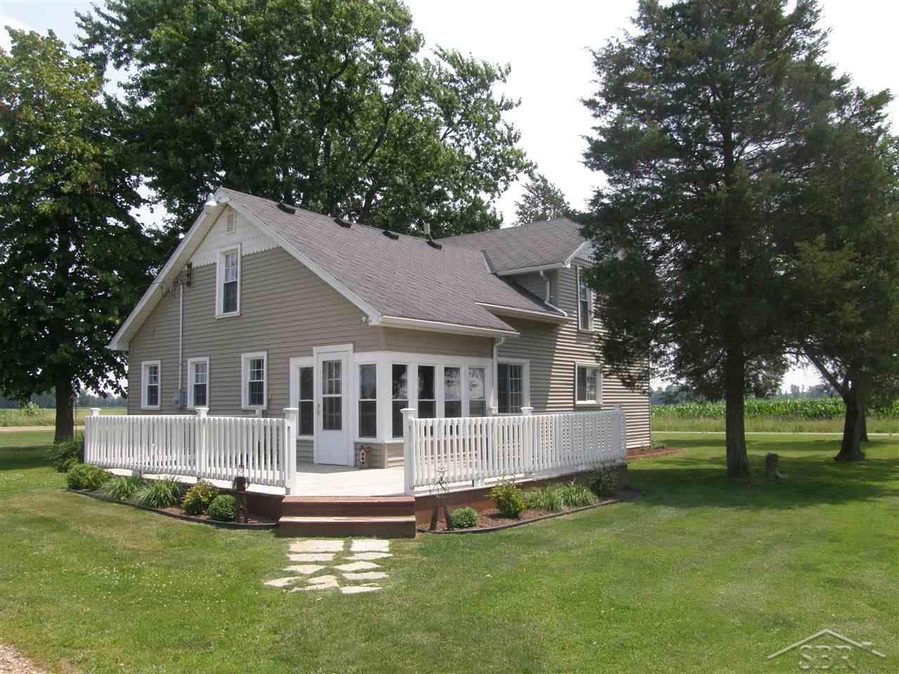 7001 Vernon Road New Lothrop, MI 48460 - Photo 1 of 28