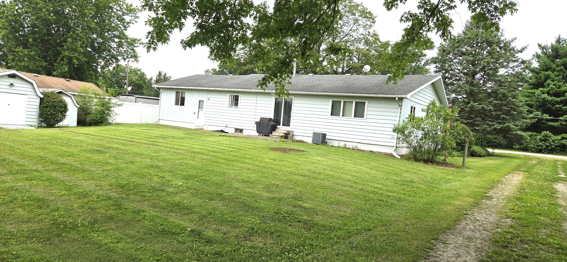 319 Cedar Street Hoopeston, IL 60942 - Photo 17 of 18 Gallery Image 17