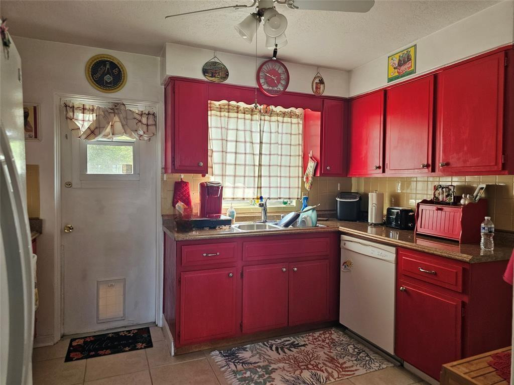 2247 Croydon Road Sebring, FL 33870 - Photo 6 of 16 Photo 6