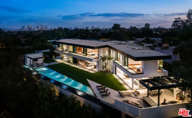 $17,250,000 | 1130 Angelo Drive, Beverly Hills, CA 90210