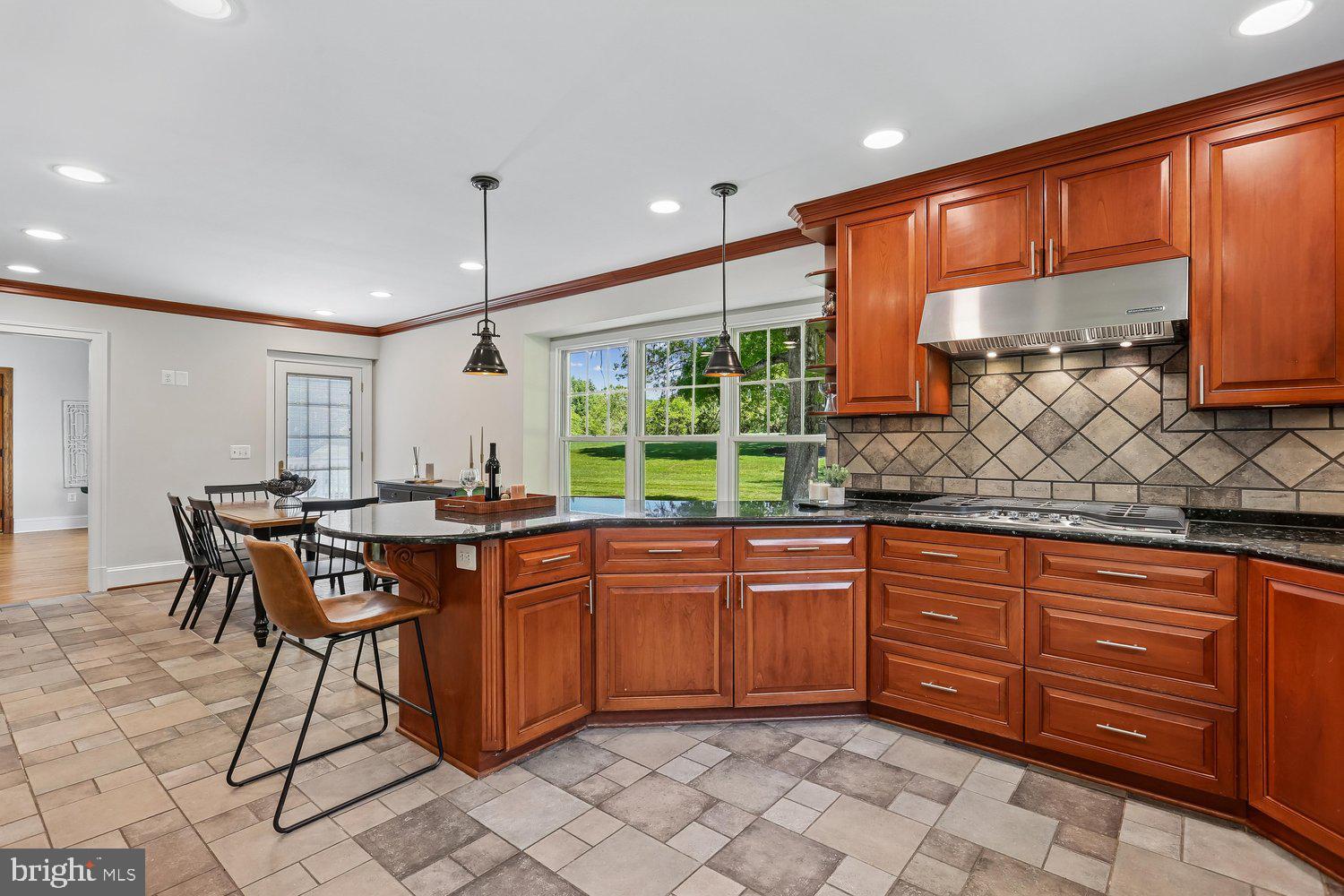 20920 Sunnyacres Road Gaithersburg, MD 20882 - Photo 13 of 64 Gourmet kitchen open to breakfast room