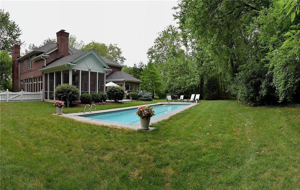 7055 Dover Road Indianapolis, IN 46220 - Photo 5 of 47