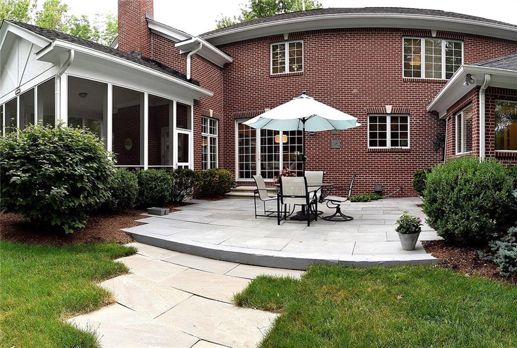 7055 Dover Road Indianapolis, IN 46220 - Photo 10 of 47