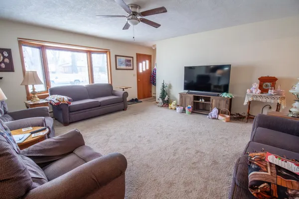 $384,000 | 700 East Summit Avenue, Fergus Falls, MN 56537