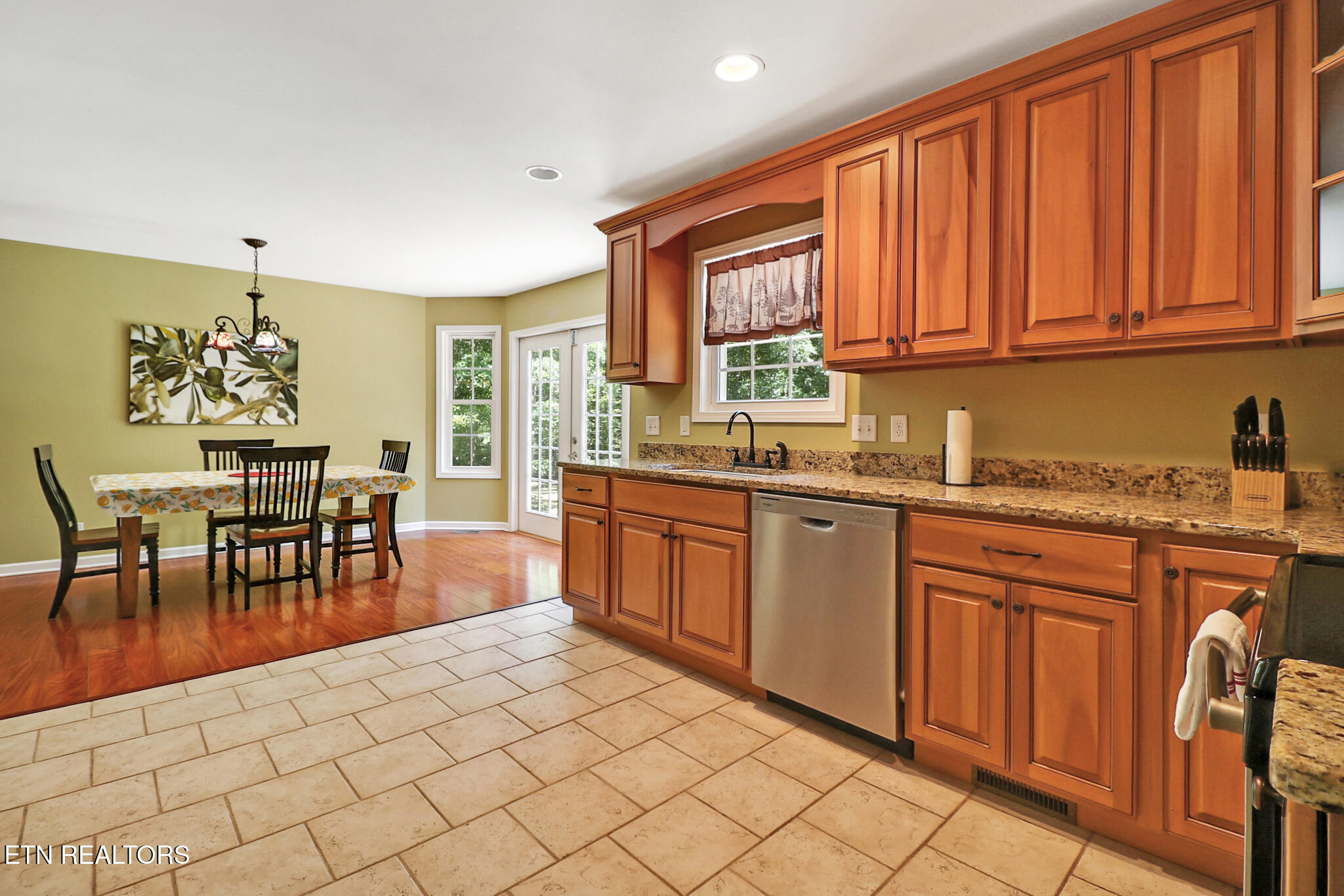 636 Timber View Road Pikeville, TN 37367 - Photo 14 of 43 Kitchen