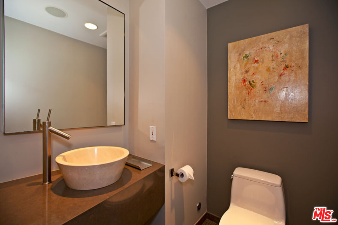 25250 Malibu Road Malibu, CA 90265 - Photo 30 of 31 a bathroom with a toilet and a sink