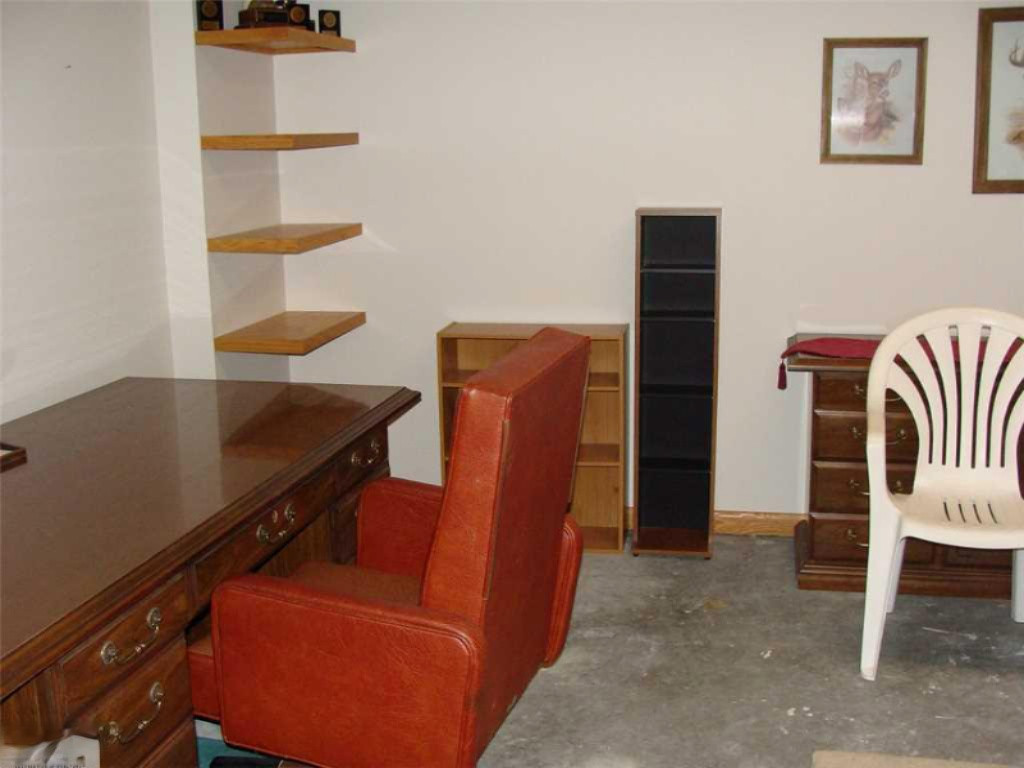 8283 Hall Road Bellevue, MI 49021 - Photo 13 of 16 8283 Hall office area