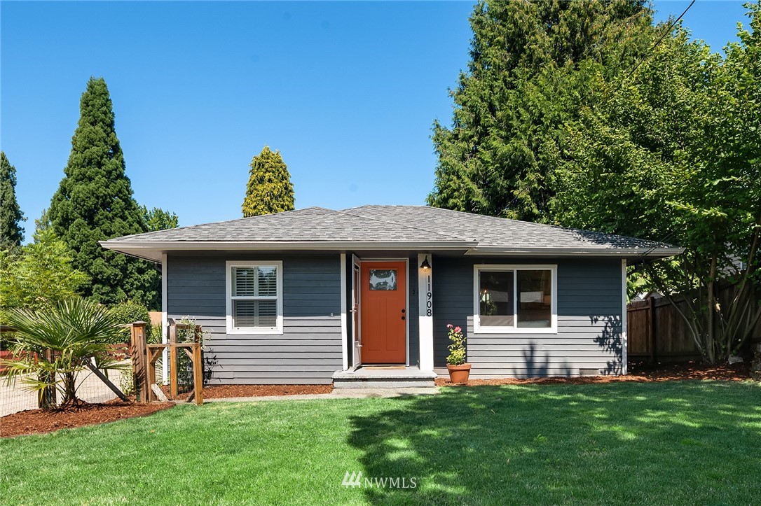 11908 Renton Avenue South Seattle, WA 98178 - Photo 1 of 24 Gallery Image 1