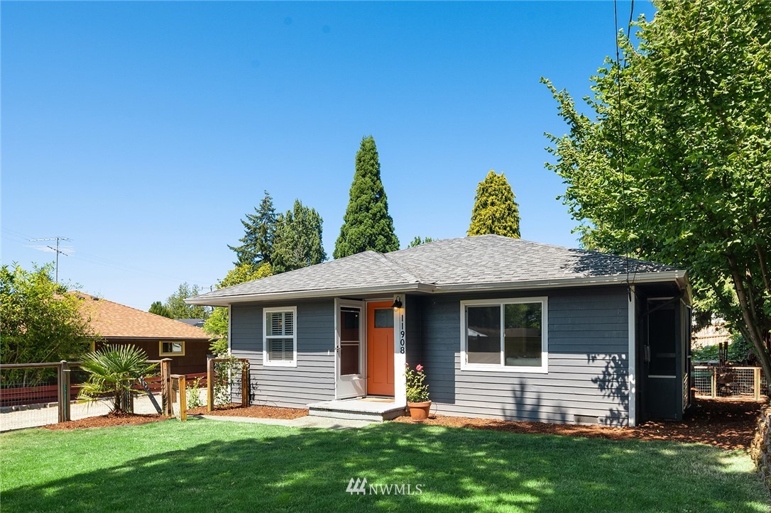 11908 Renton Avenue South Seattle, WA 98178 - Photo 23 of 24 Gallery Image 23