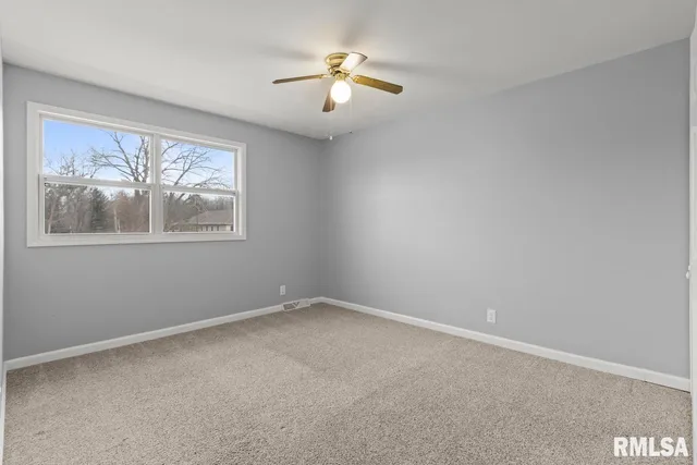 $1,800 | 2022 West Glen Avenue, Peoria, IL 61614