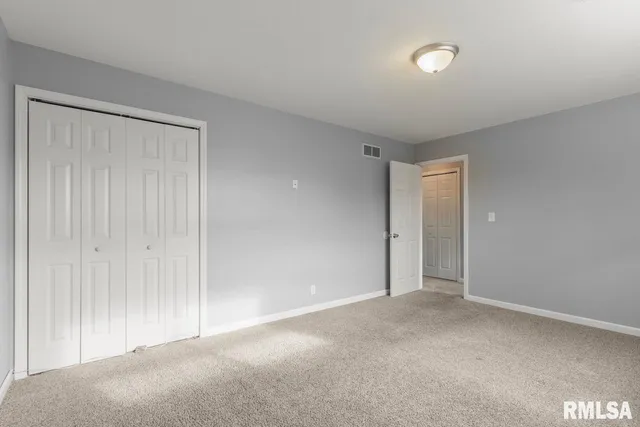 $1,800 | 2022 West Glen Avenue, Peoria, IL 61614