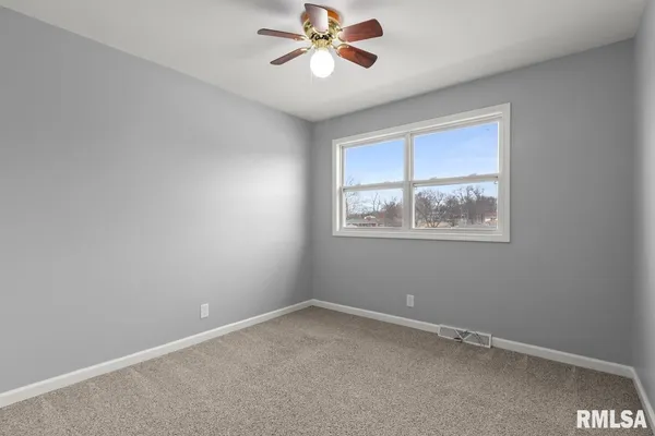 $1,700 | 2022 West Glen Avenue, Peoria, IL 61614