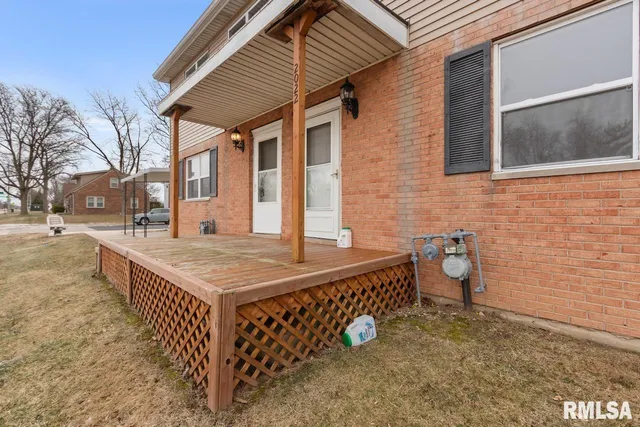 $1,800 | 2022 West Glen Avenue, Peoria, IL 61614