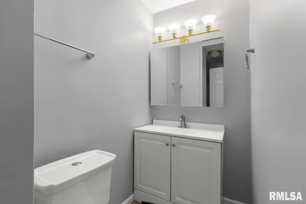 $1,700 | 2022 West Glen Avenue, Peoria, IL 61614