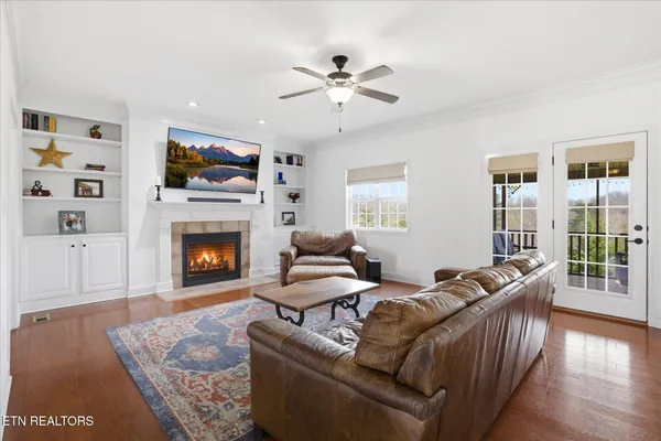 $650,000 | 8447 Shoregate Lane, Knoxville, TN 37938