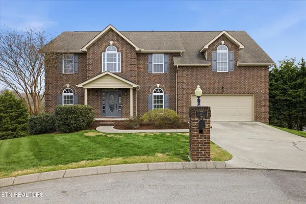 $650,000 | 8447 Shoregate Lane, Knoxville, TN 37938