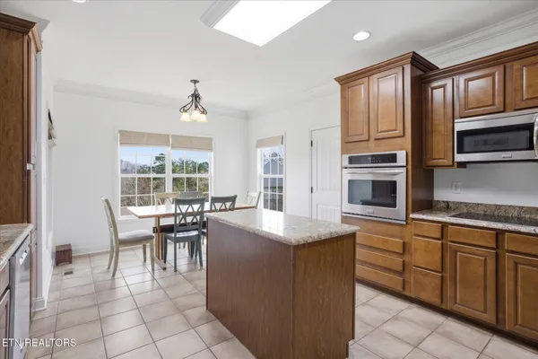 $650,000 | 8447 Shoregate Lane, Knoxville, TN 37938