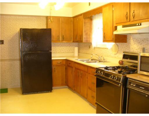 445 West Starz Road Gibsonia, PA 15044 - Photo 5 of 9 Kitchen.