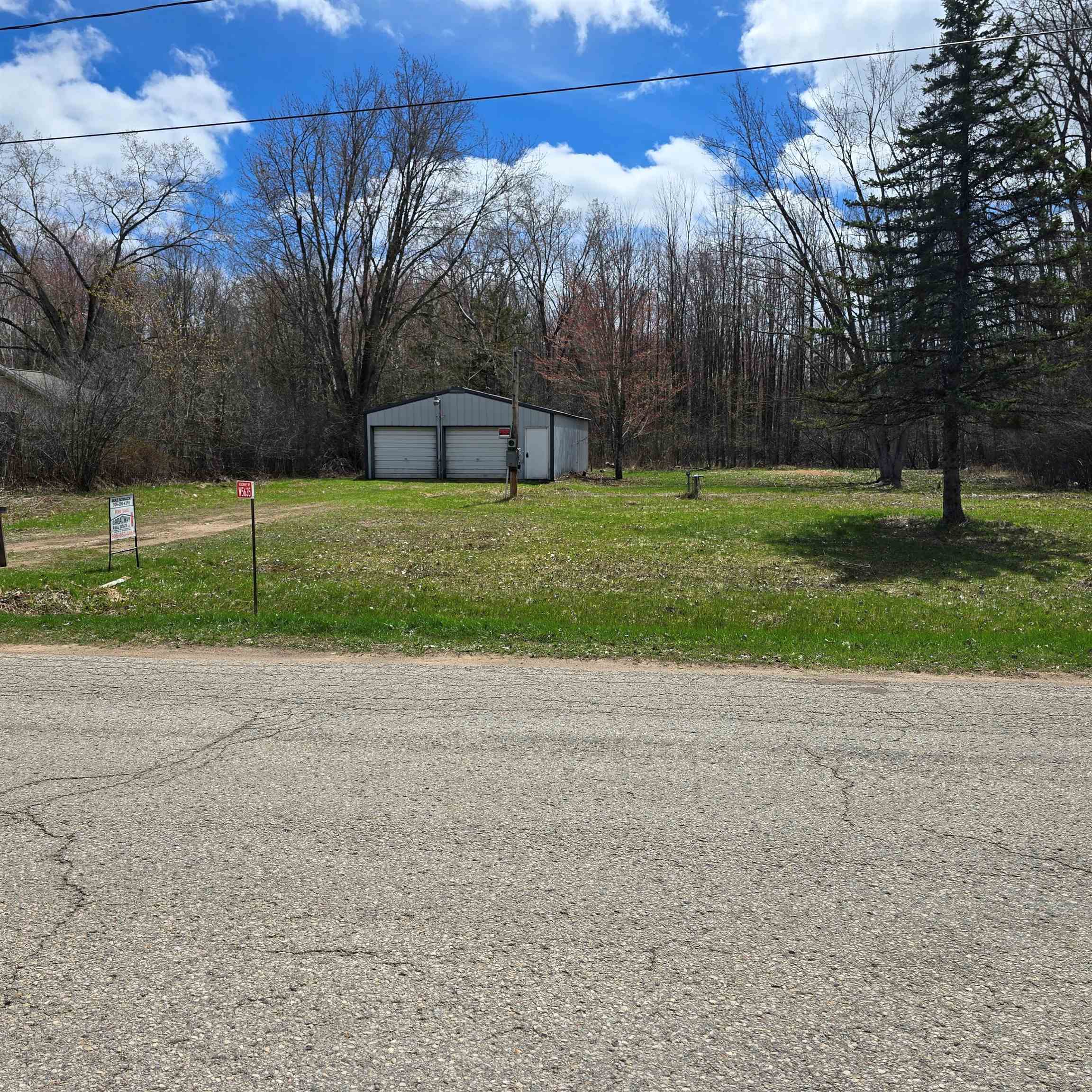 W5635 Evergreen Road Menominee, MI 49858 - Photo 2 of 2