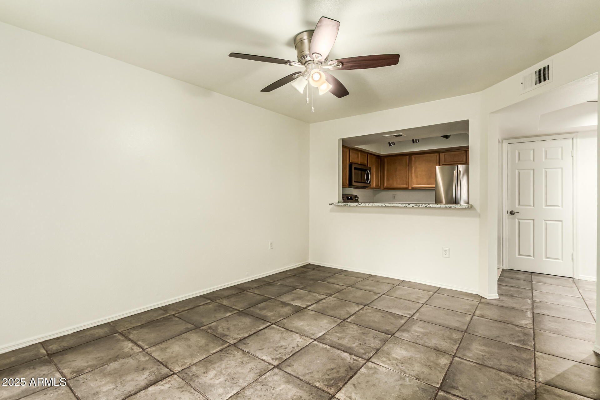 1331 West Baseline Road, Unit 102 Mesa, AZ 85202 - Photo 7 of 31 05 - Baseline