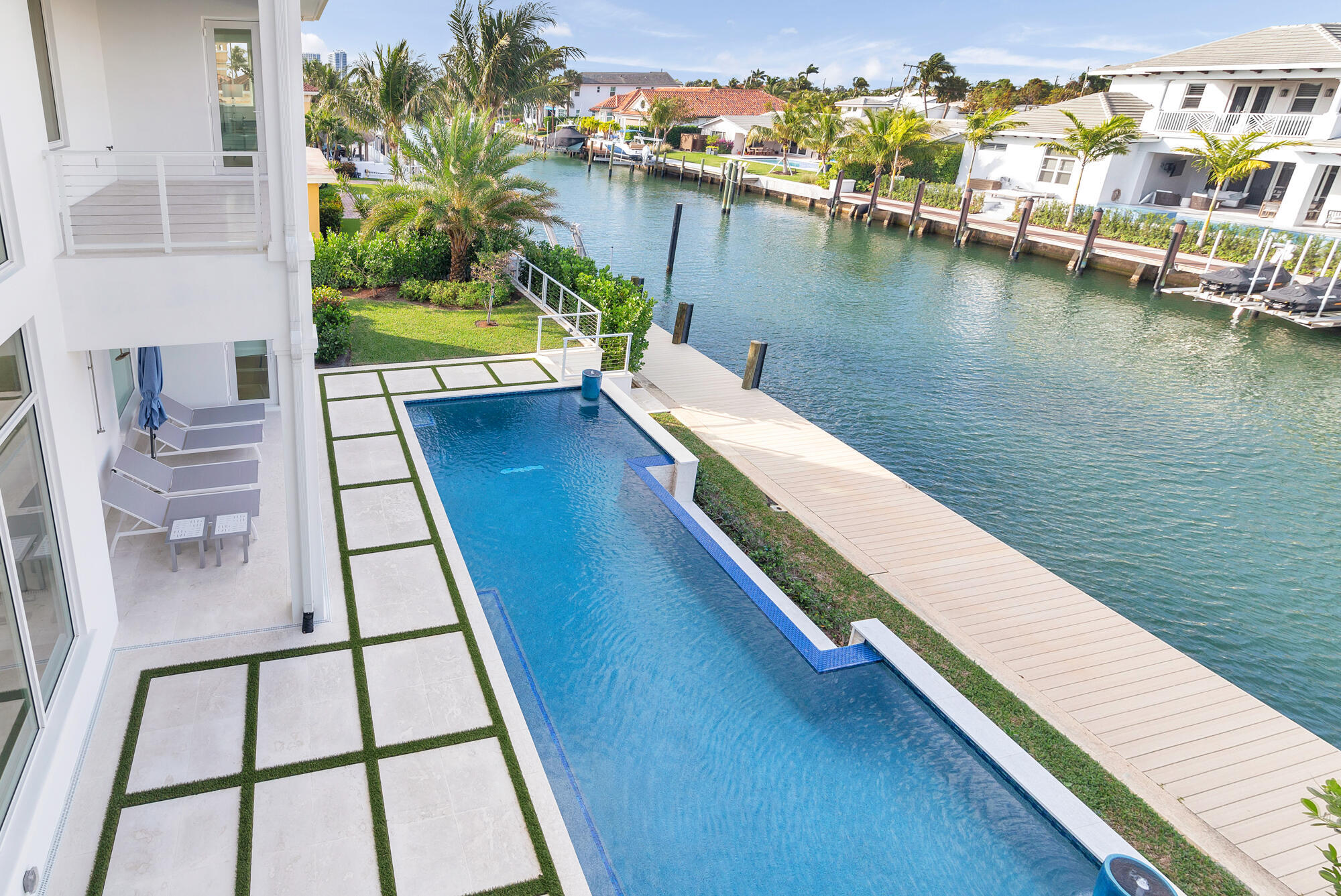 1180 Bimini Lane Singer Island, FL 33404 - Photo 26 of 32 Pool