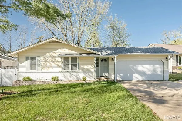 $375,000 | 449 Madrina Court, Ballwin, MO 63021